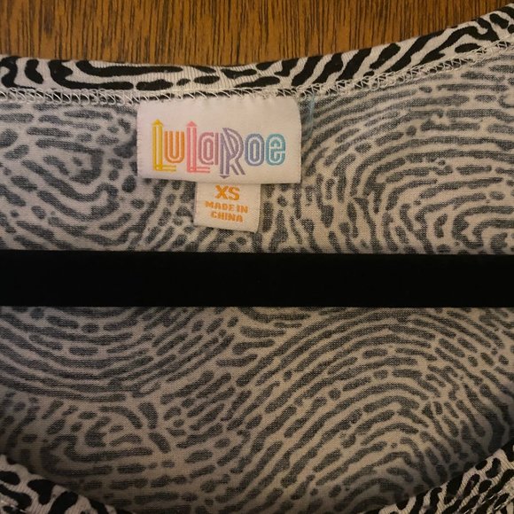 LulaRoe Perfect T - Picture 3 of 4